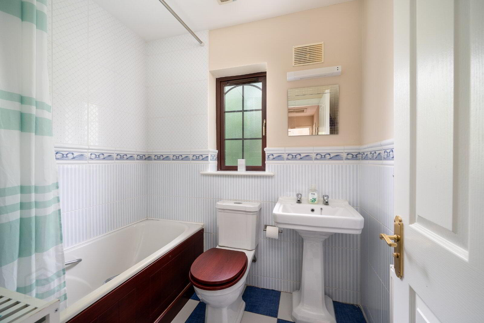24 Mac Raghnaill Court 14 of 23