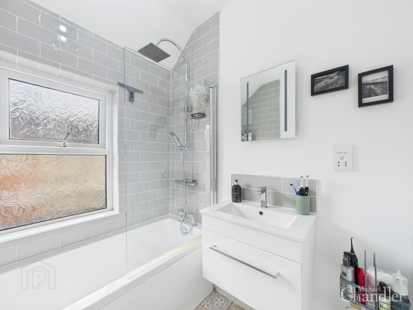 30 Ravenhill Avenue 14 of 19