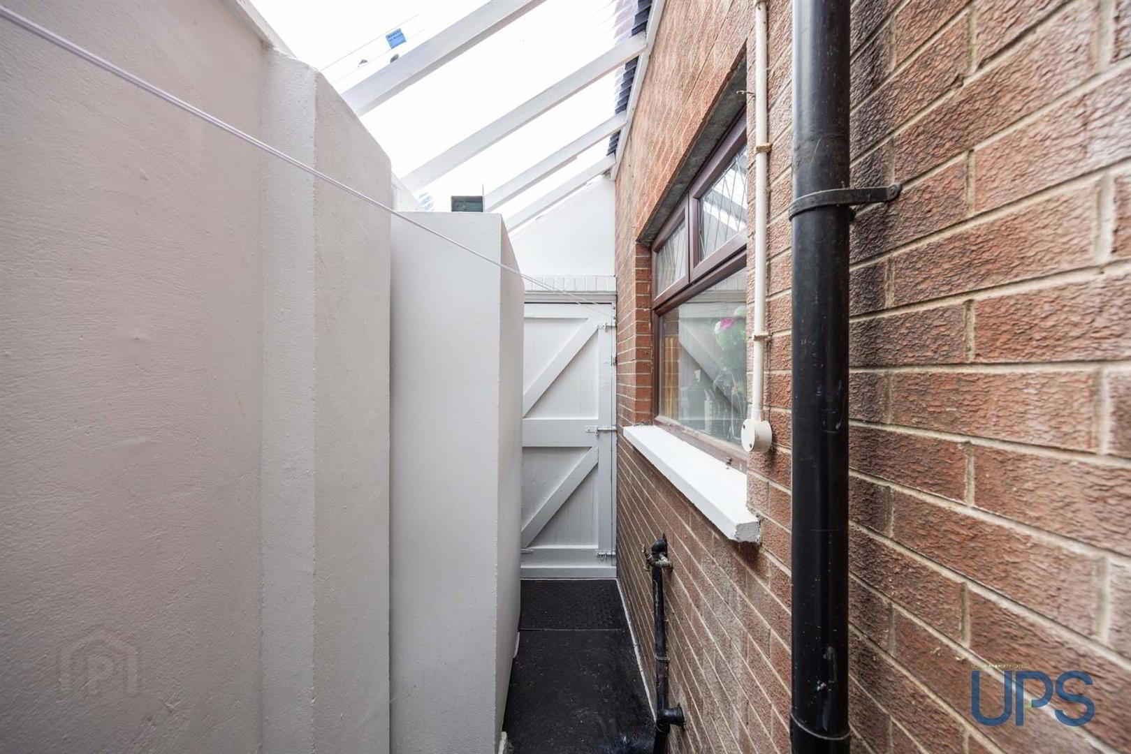 69 Rockdale Street 16 of 24