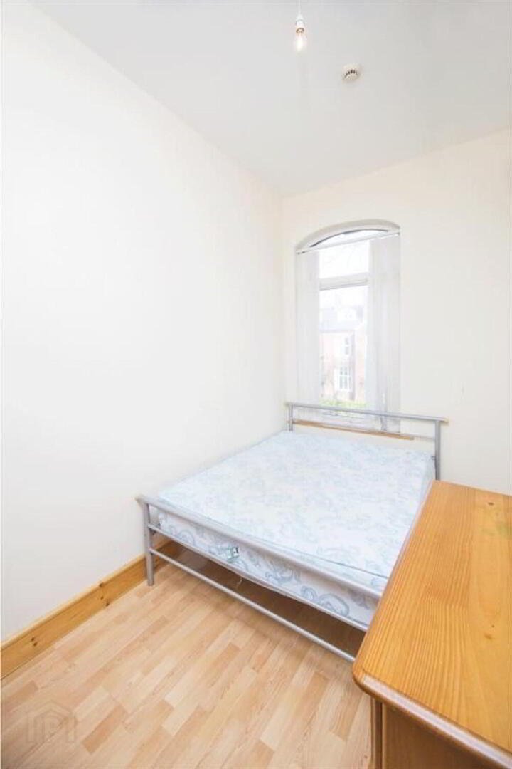 2, 25 Eglantine Avenue 3 of 8