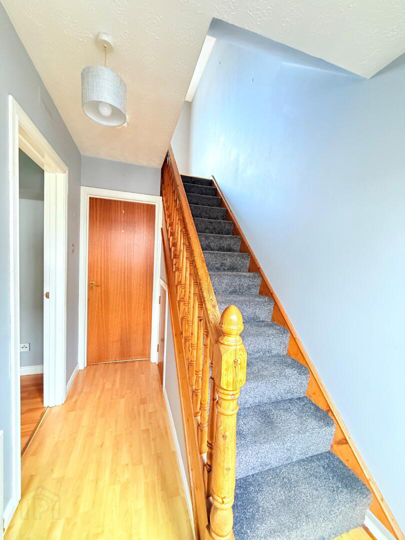 2b Ladysmith Terrace 3 of 19