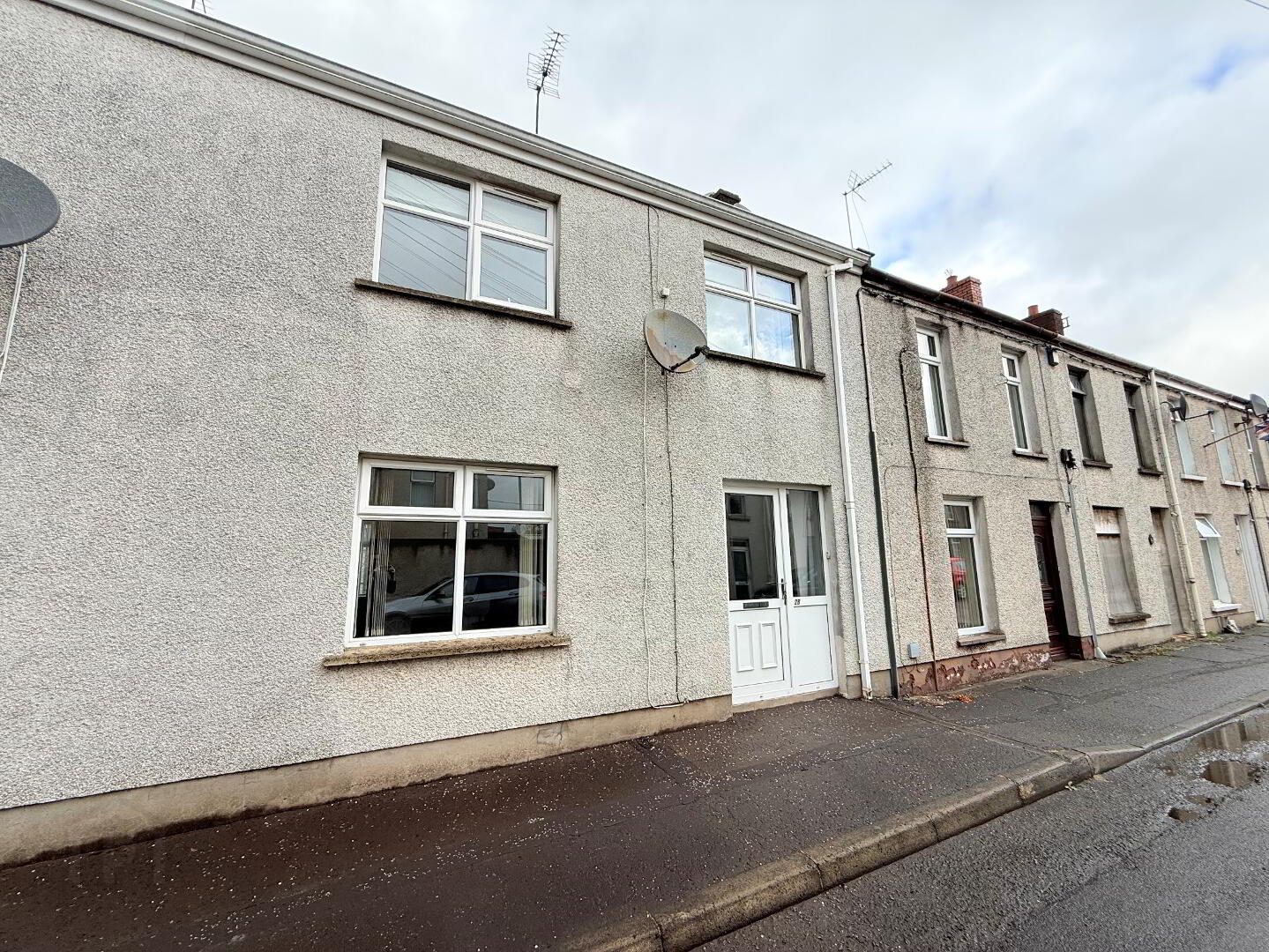 2b Ladysmith Terrace 1 of 19