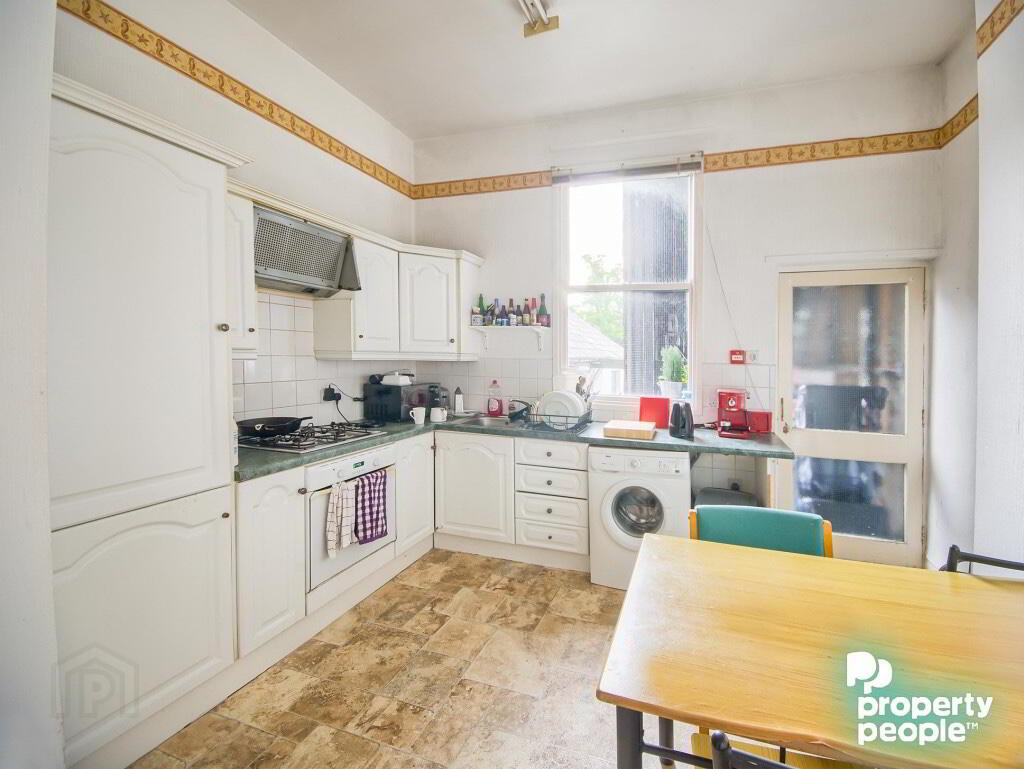 Flat 2, 19 Rugby Road 7 of 7