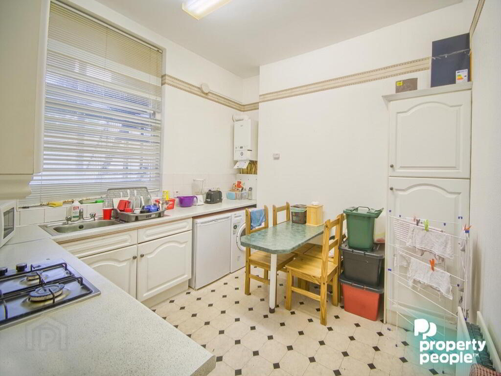 Flat 1, 19 Rugby Road 1 of 12