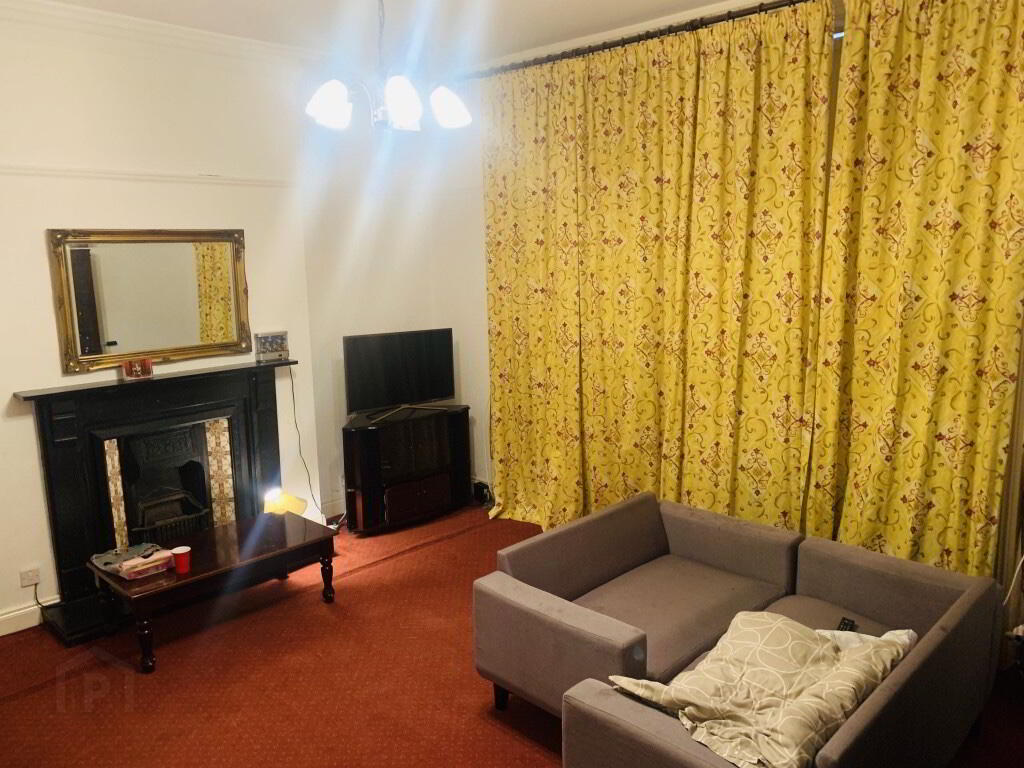 Flat 1, 19 Rugby Road 12 of 12
