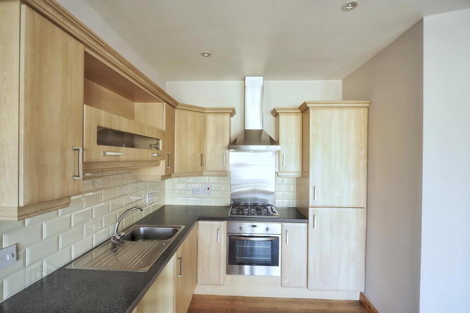 52g Shaftesbury Road 7 of 18