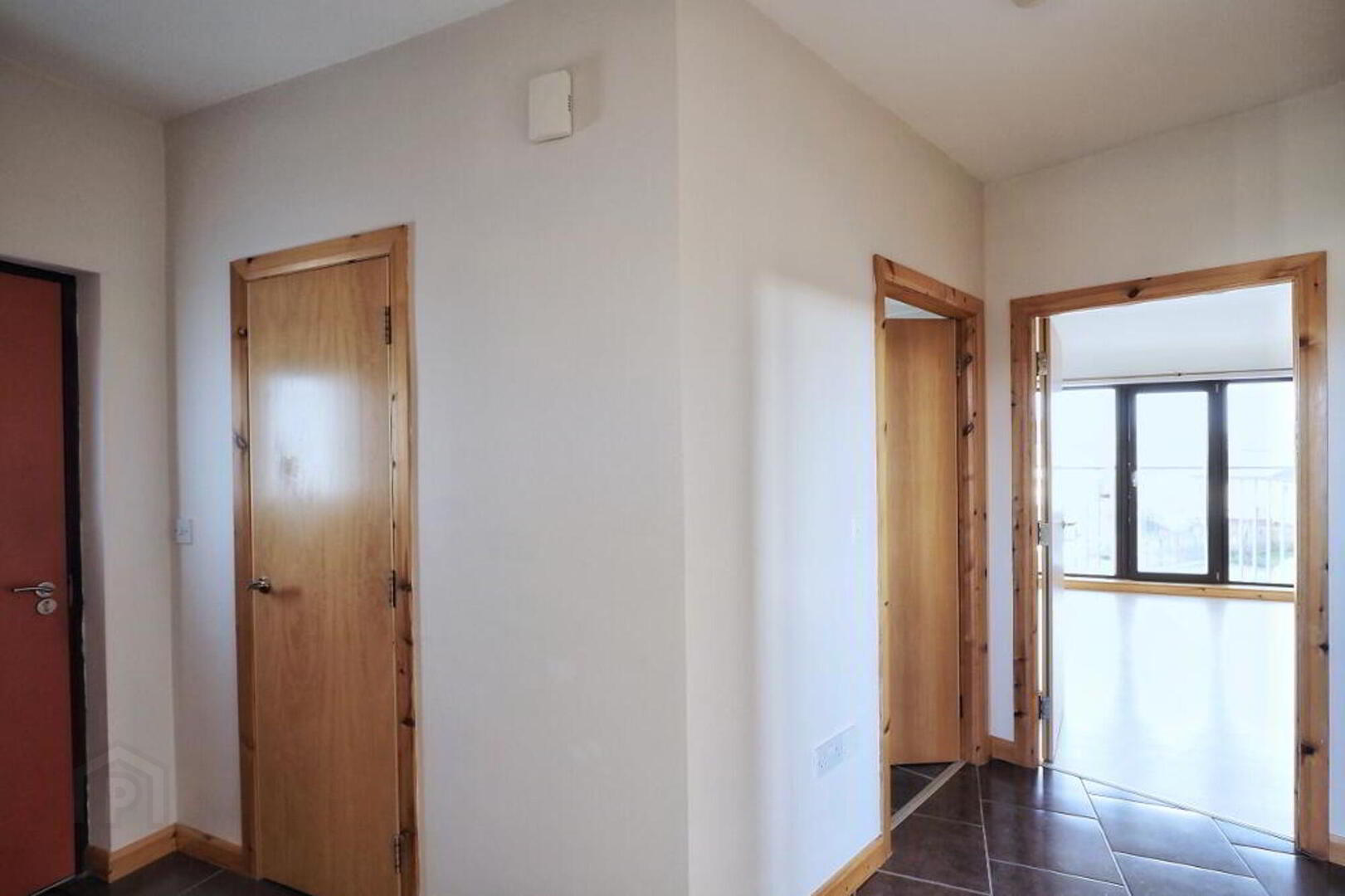 52g Shaftesbury Road 3 of 18