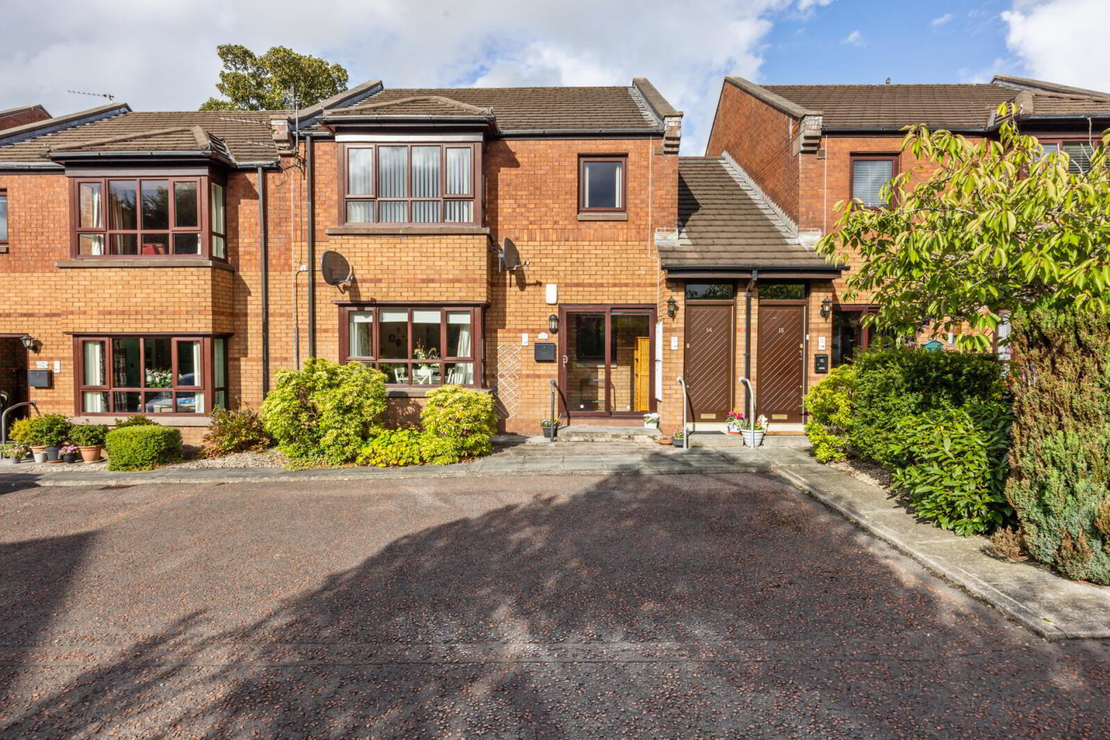 13 Cabinhill Mews 1 of 16