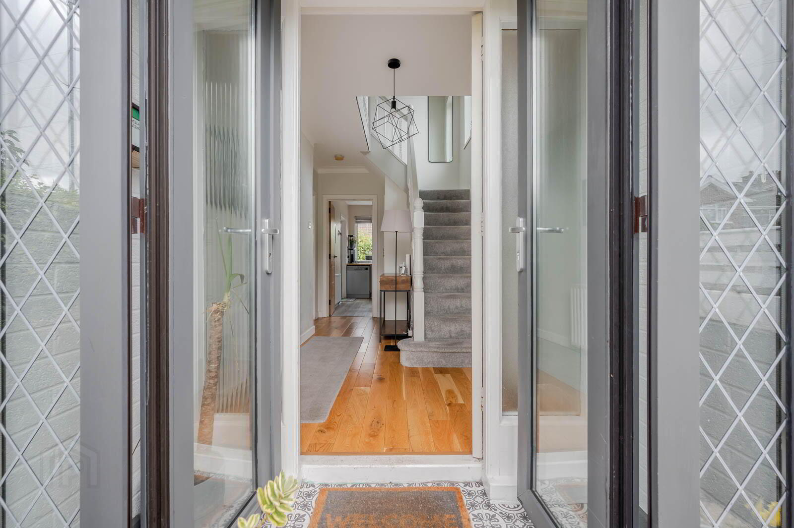 8 Glenholm Crescent 4 of 27