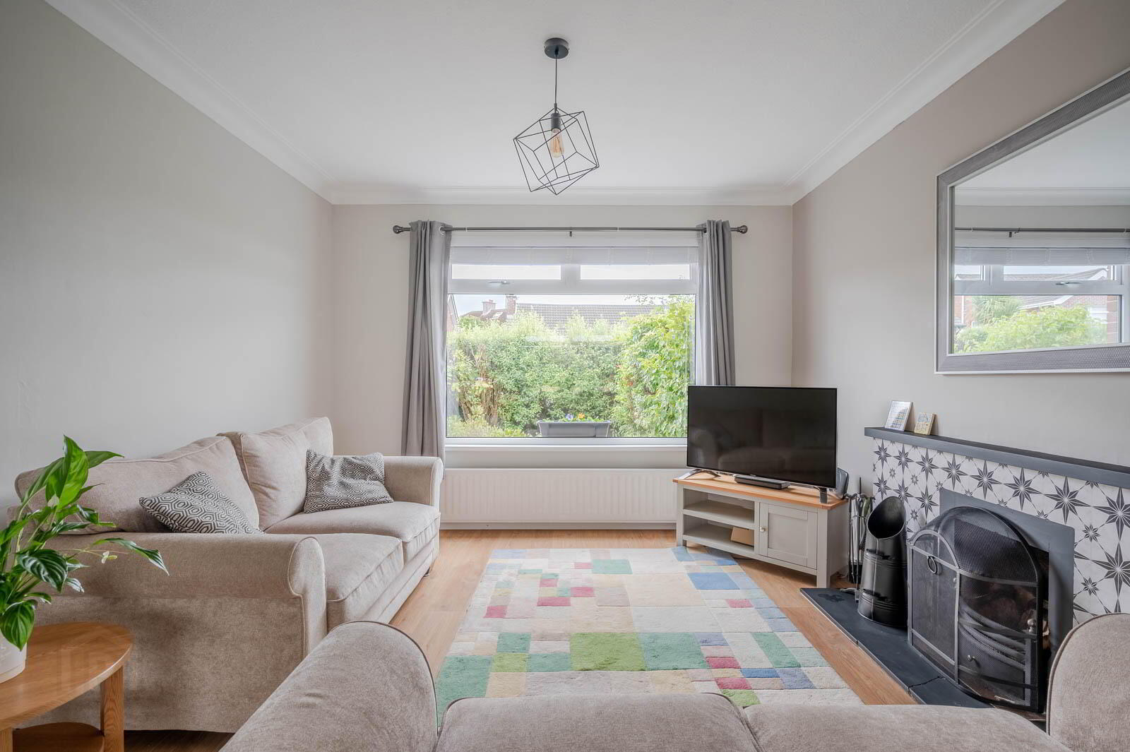 8 Glenholm Crescent 8 of 27