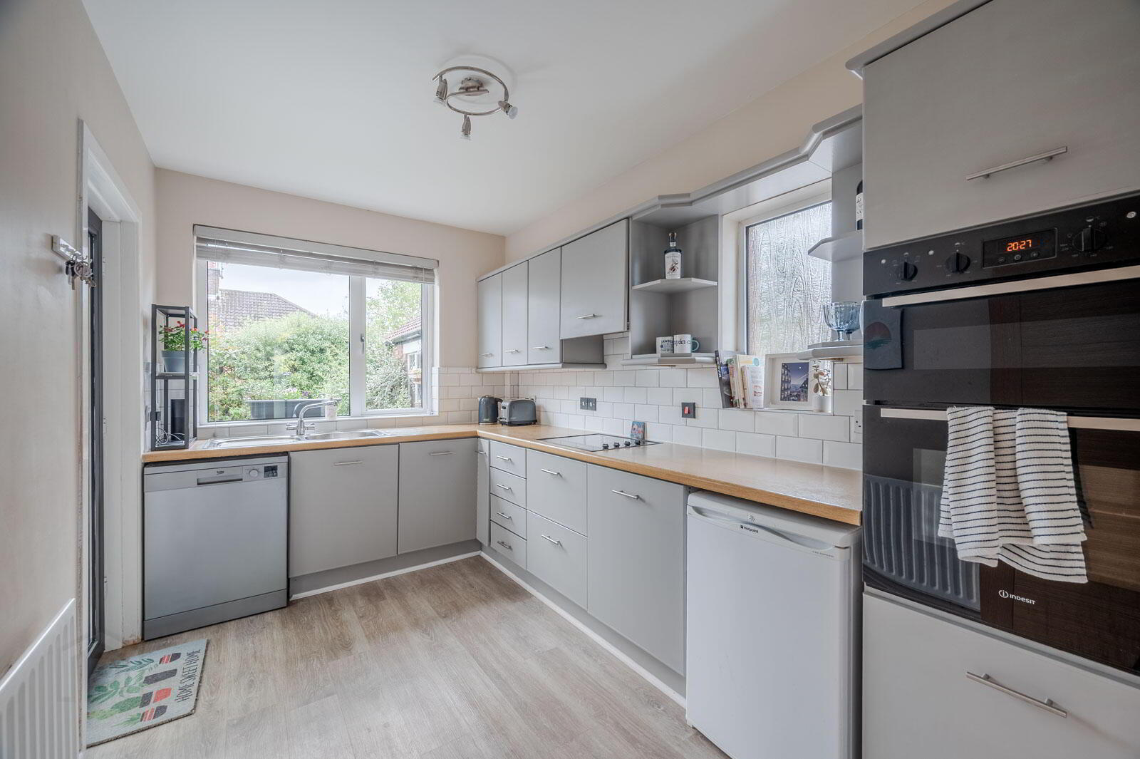 8 Glenholm Crescent 11 of 27