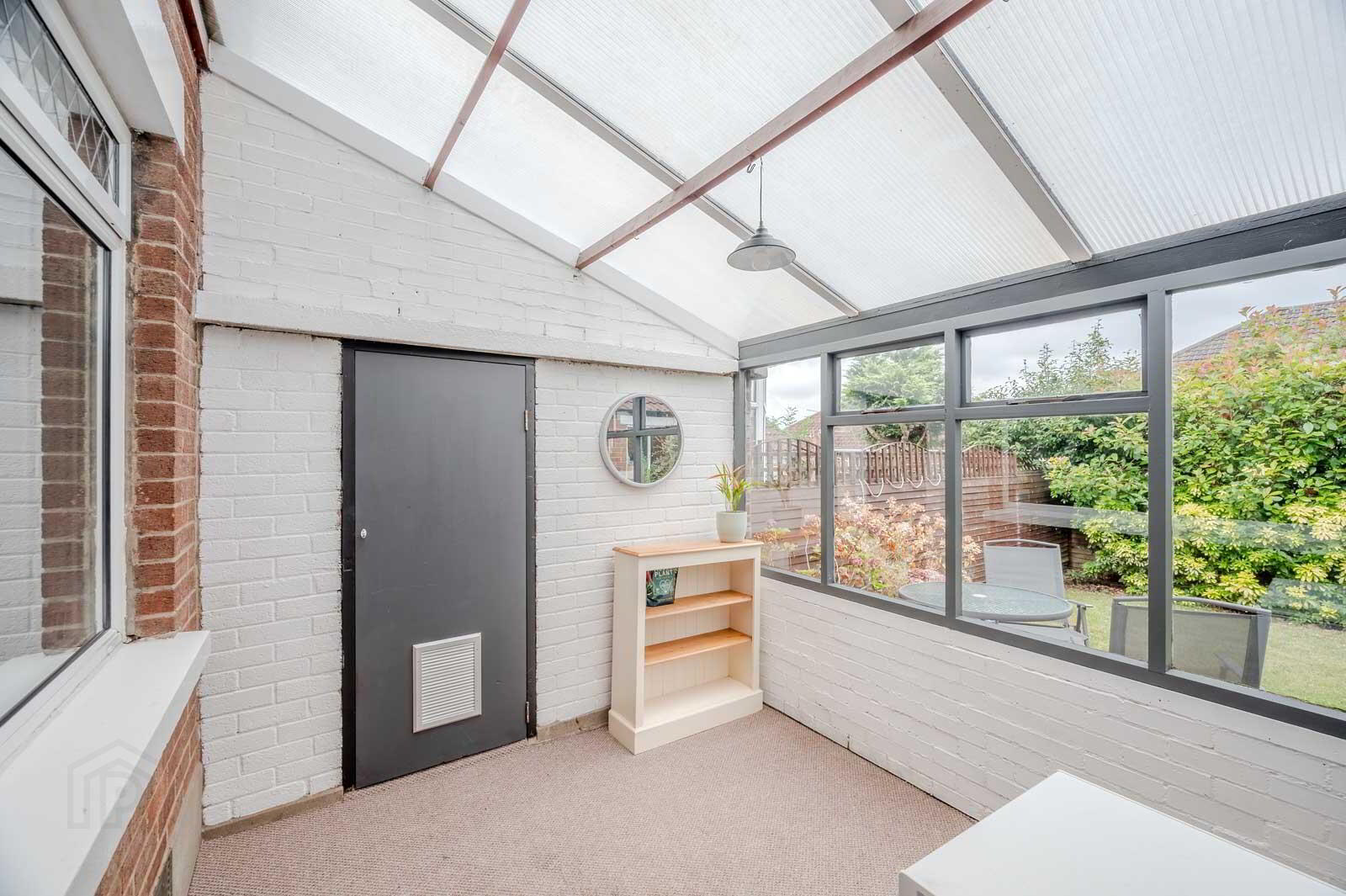8 Glenholm Crescent 13 of 27