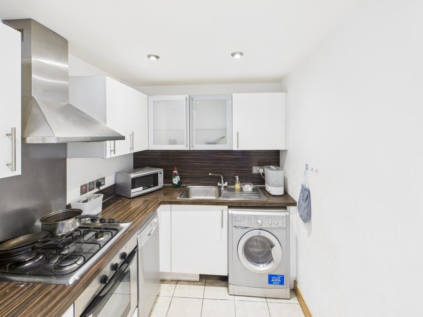 Apartment 17 20 Wellwood Street 3 of 8