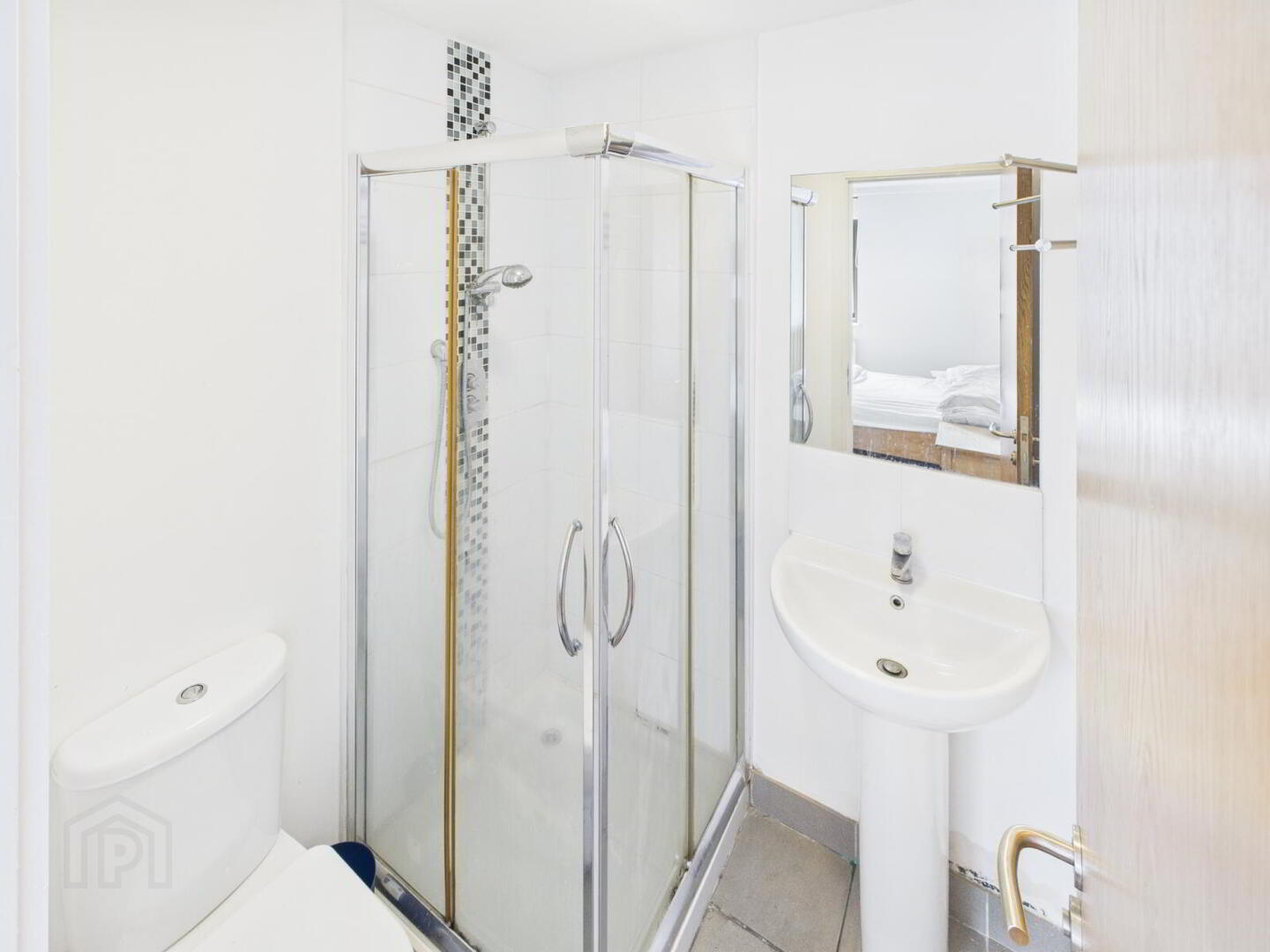 Apartment 17 20 Wellwood Street 5 of 8