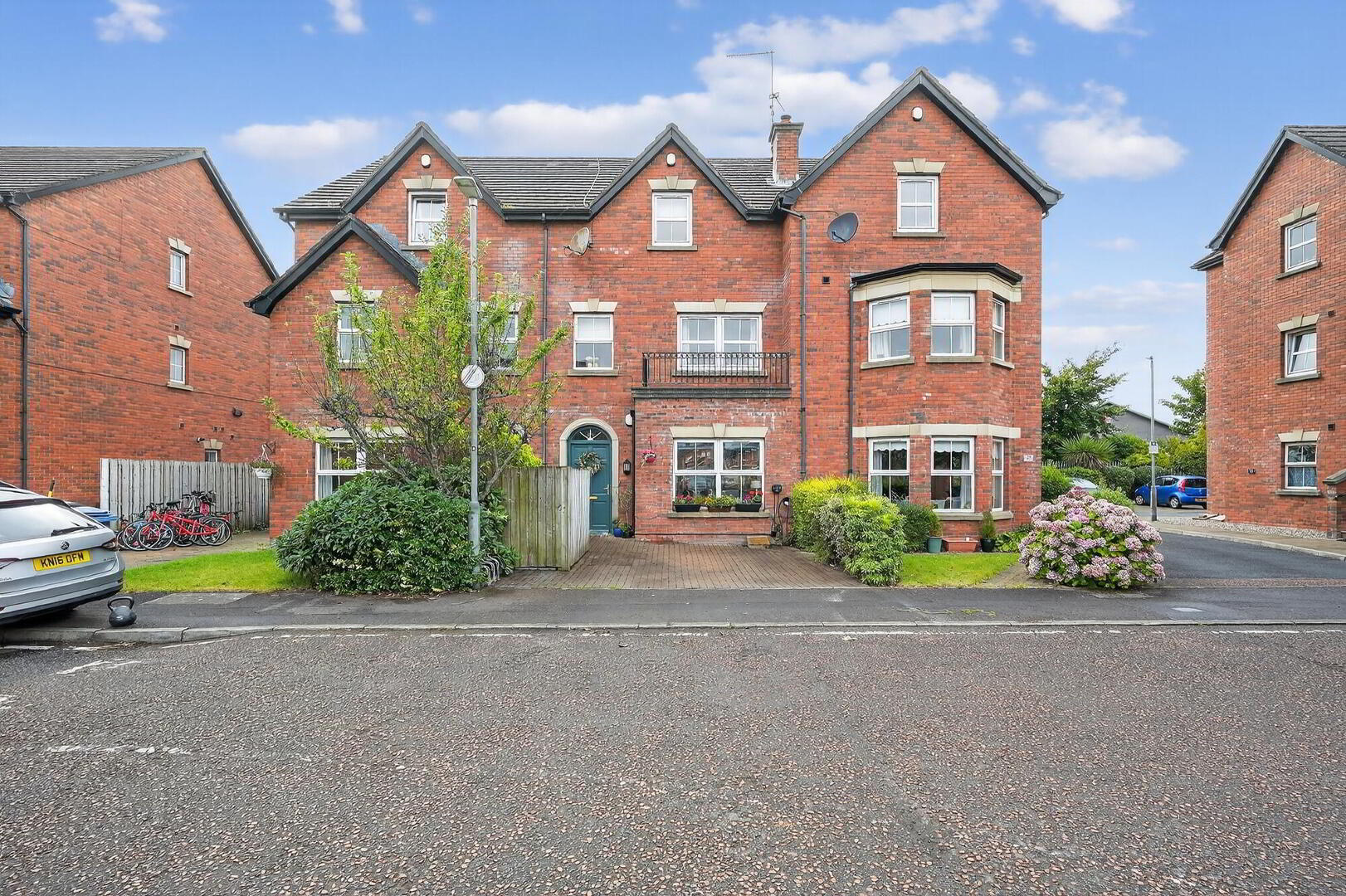 23 St John Place 1 of 37