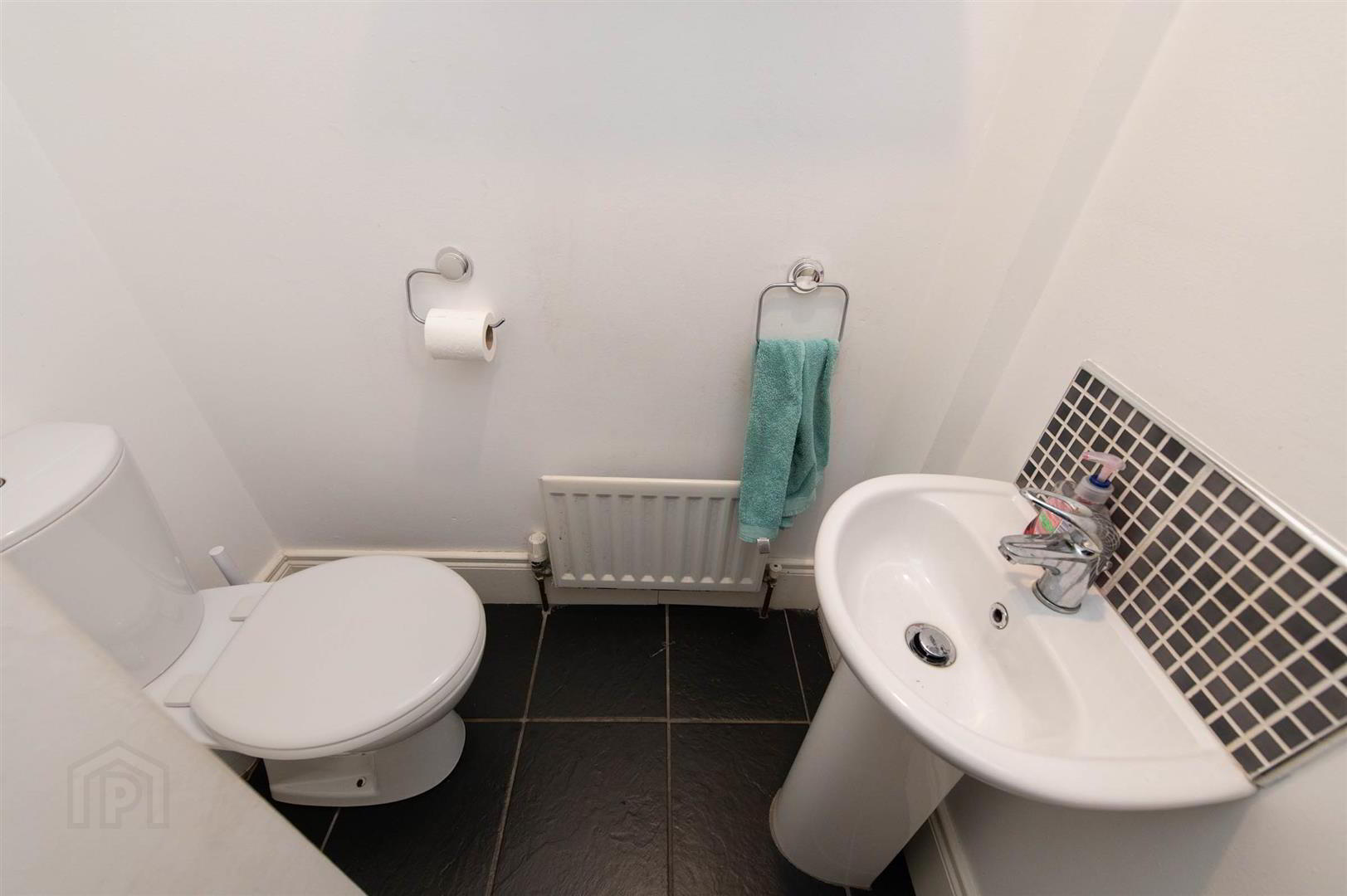 1 Demesne Avenue 6 of 34