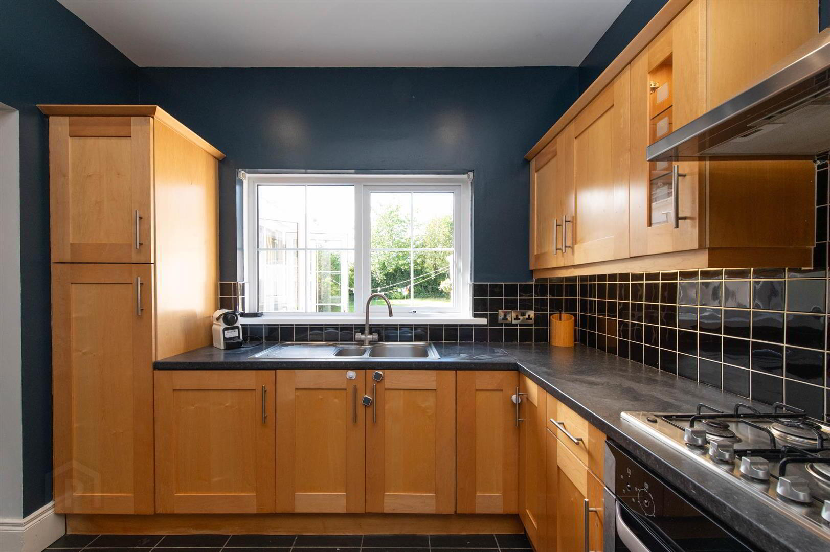 1 Demesne Avenue 8 of 34