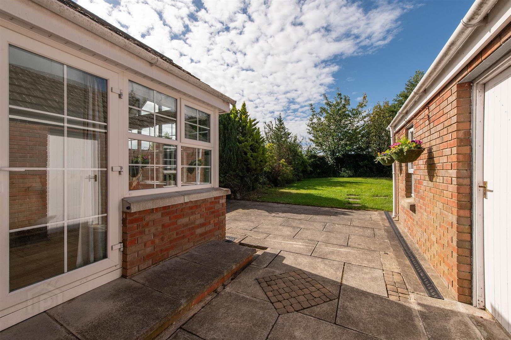 1 Demesne Avenue 25 of 34