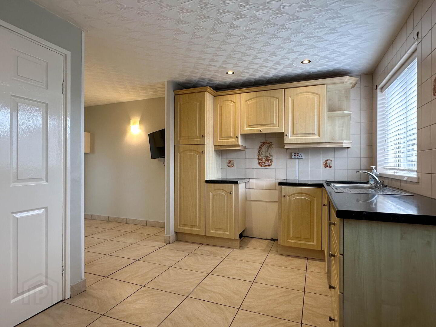 8 Redthorn Court 9 of 37