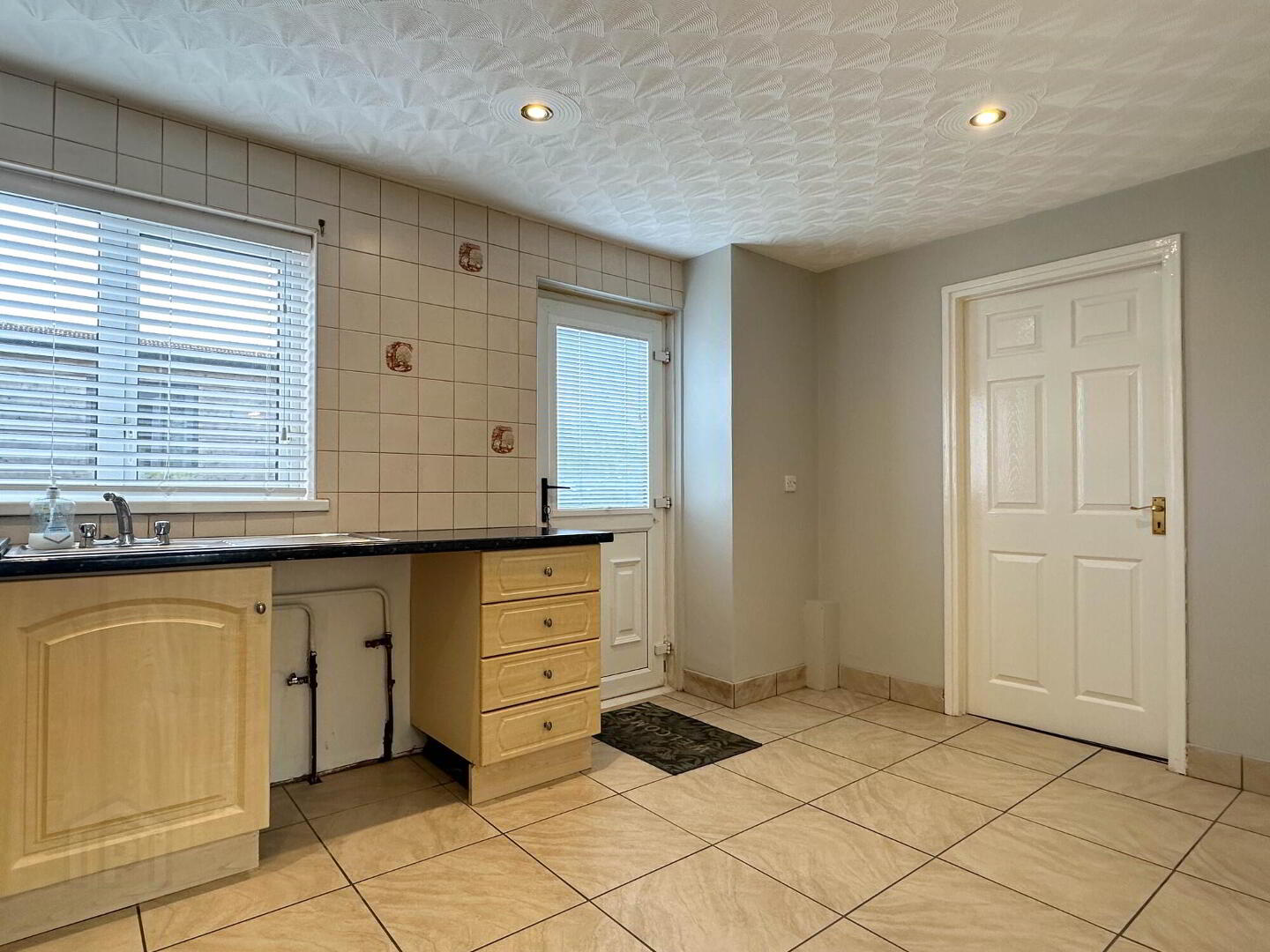 8 Redthorn Court 8 of 37
