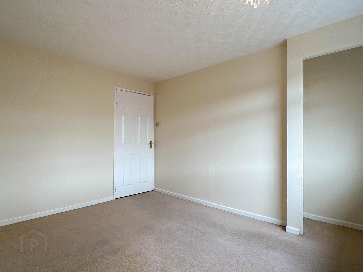 8 Redthorn Court 15 of 37