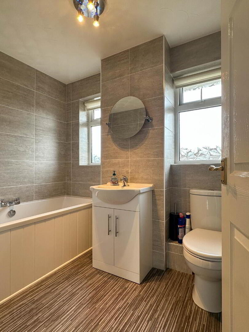 8 Redthorn Court 27 of 37