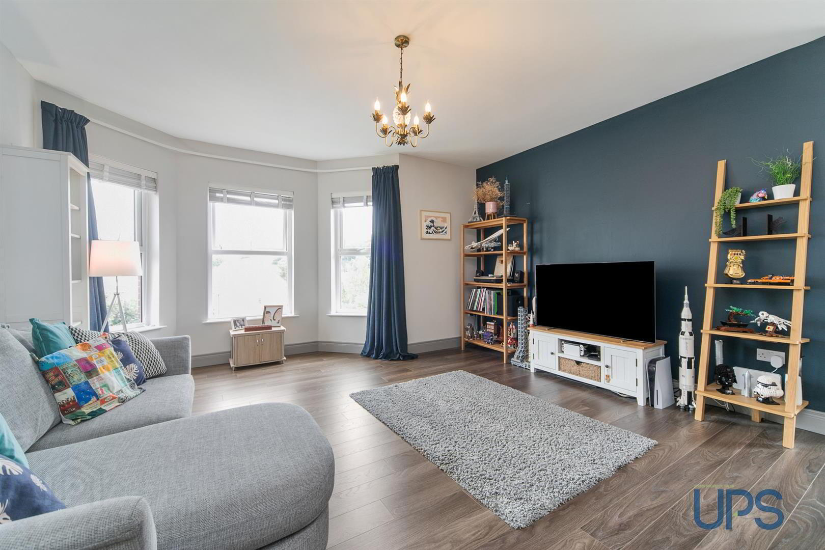 Apartment 8 2 Eaton Park 3 of 28