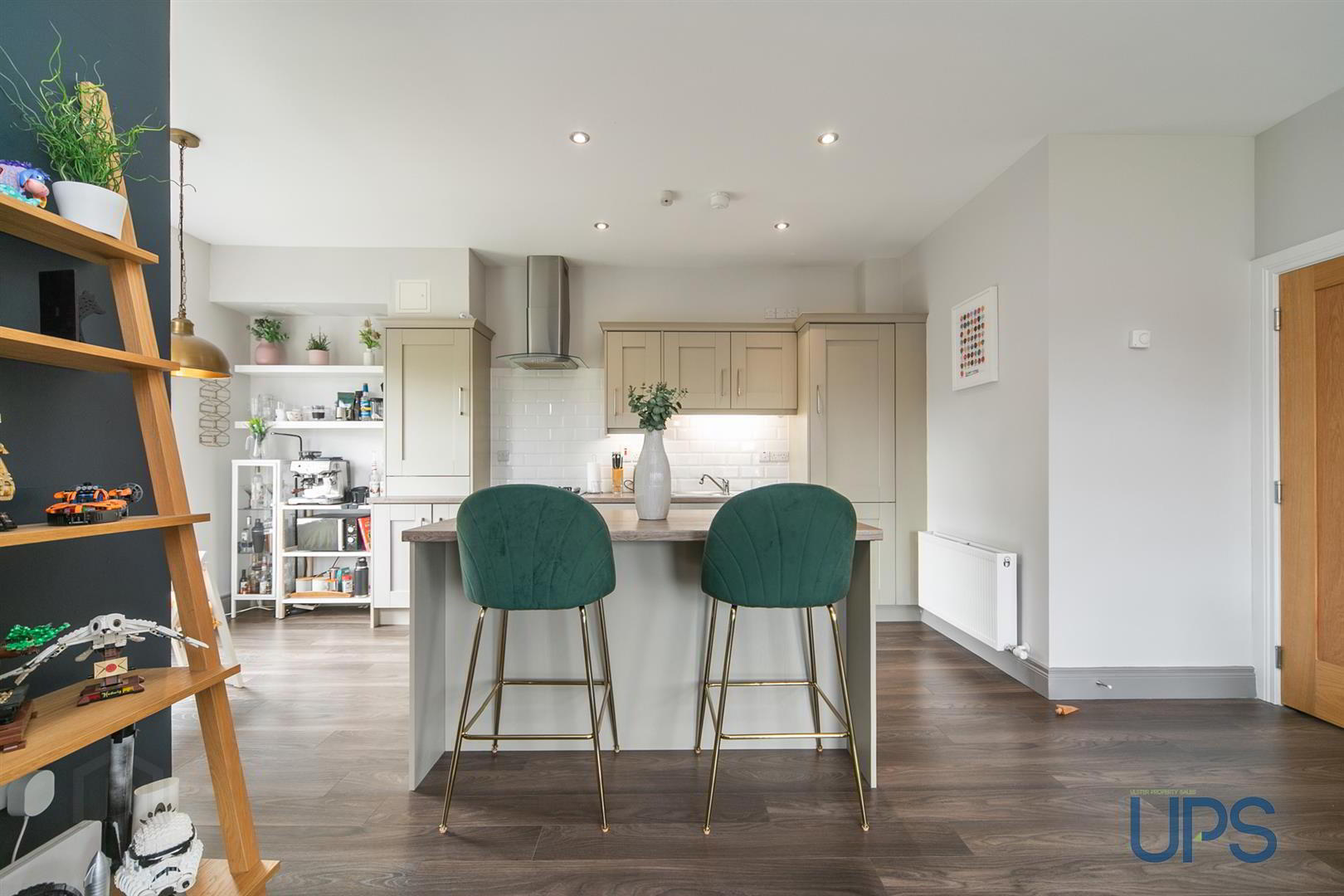 Apartment 8 2 Eaton Park 6 of 28
