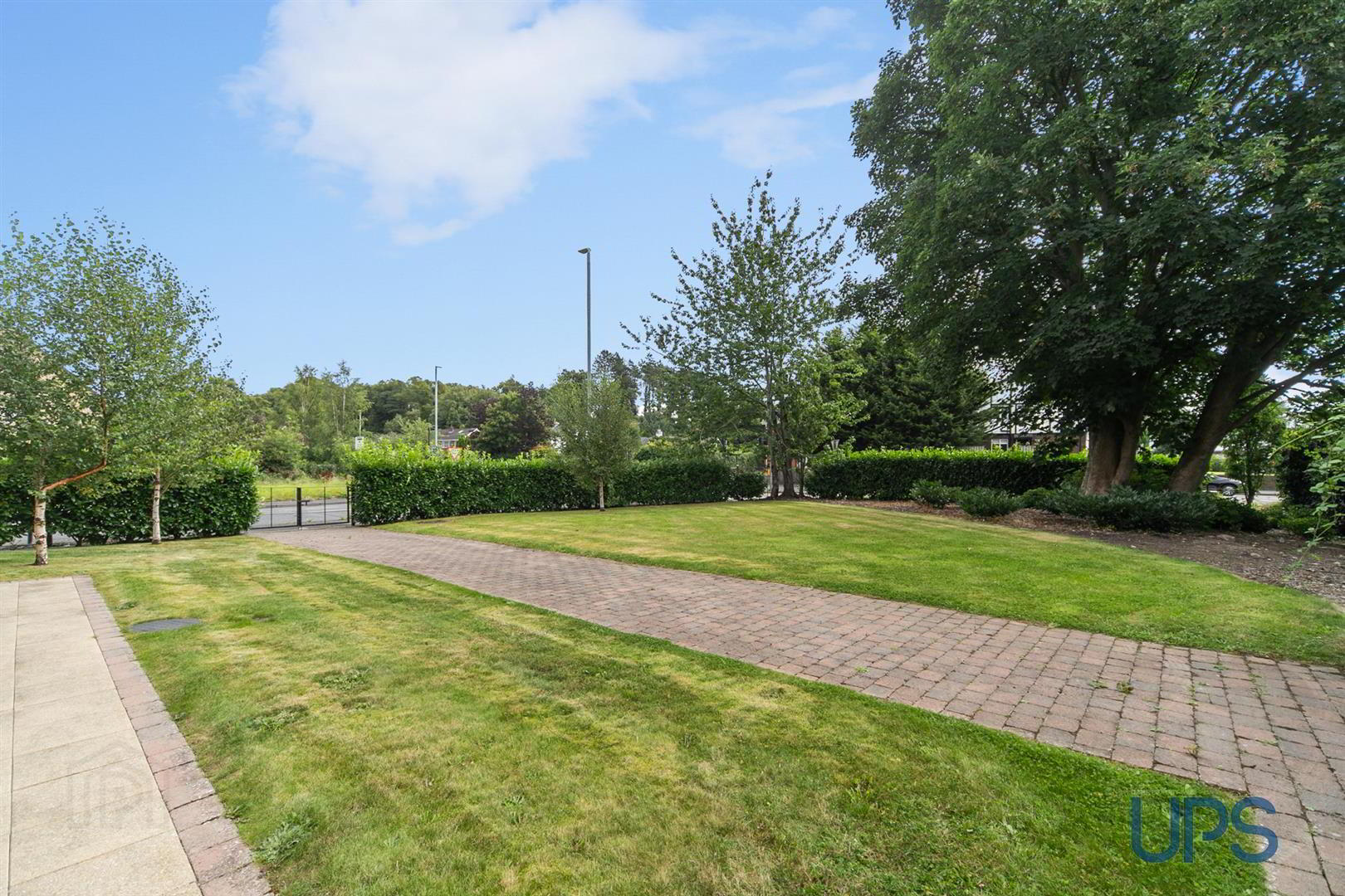 Apartment 8 2 Eaton Park 19 of 28