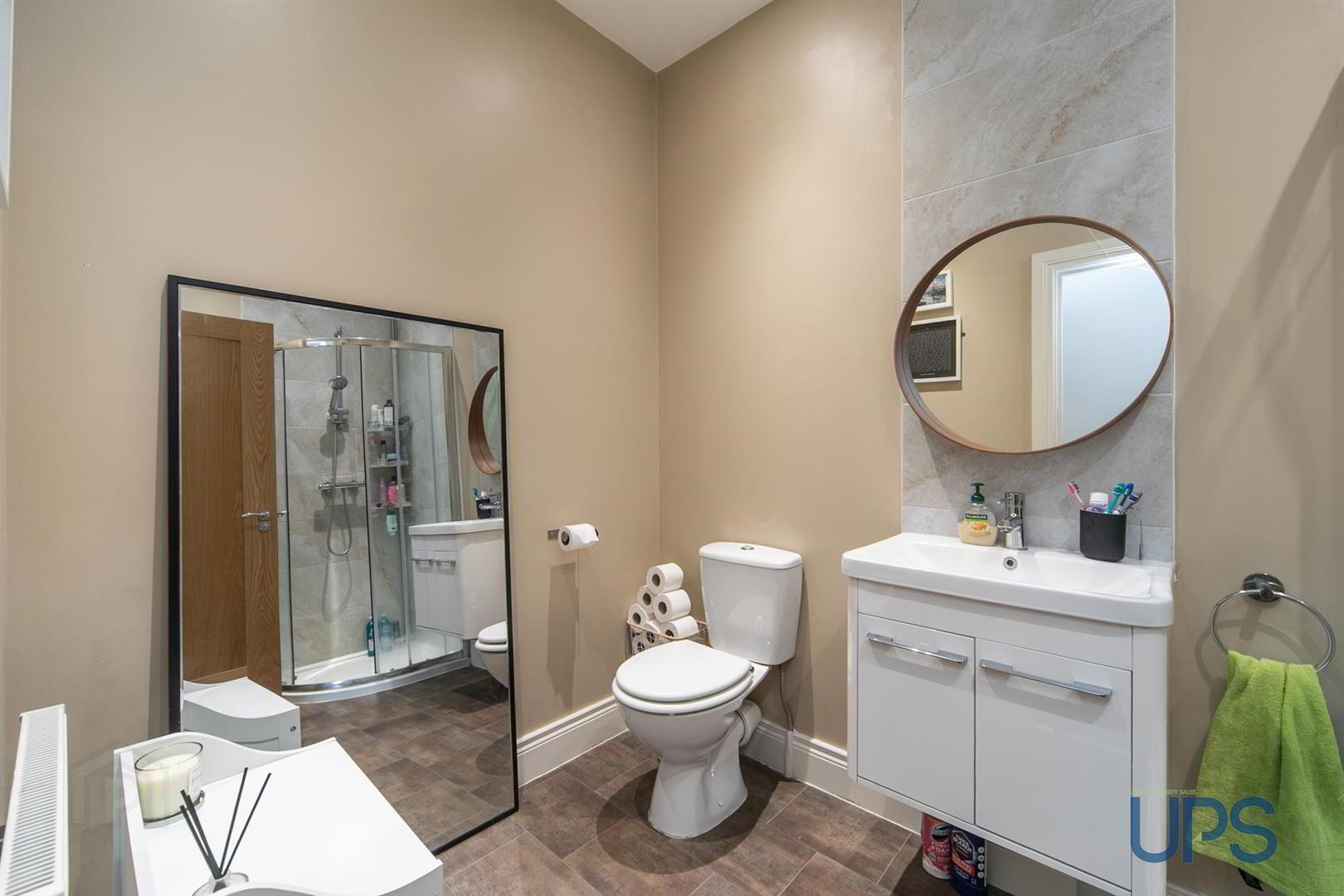 Apartment 8 2 Eaton Park 16 of 28