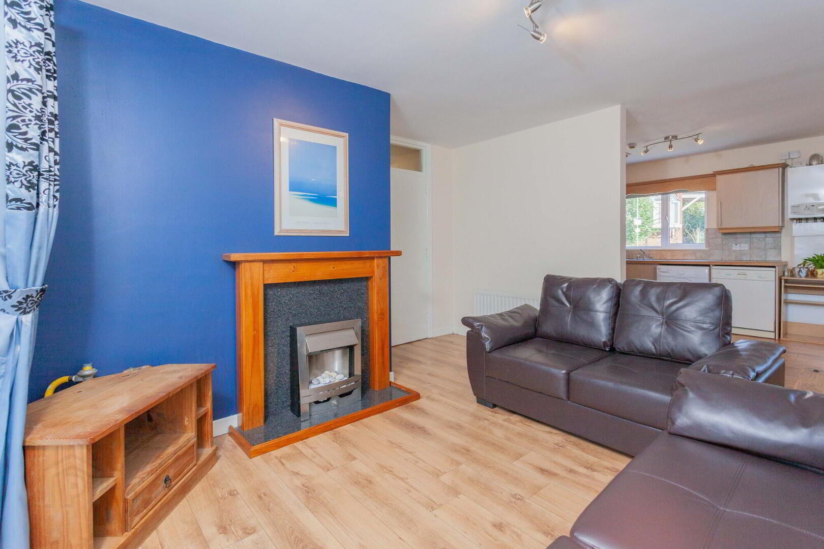 3 Laganview Court 4 of 18