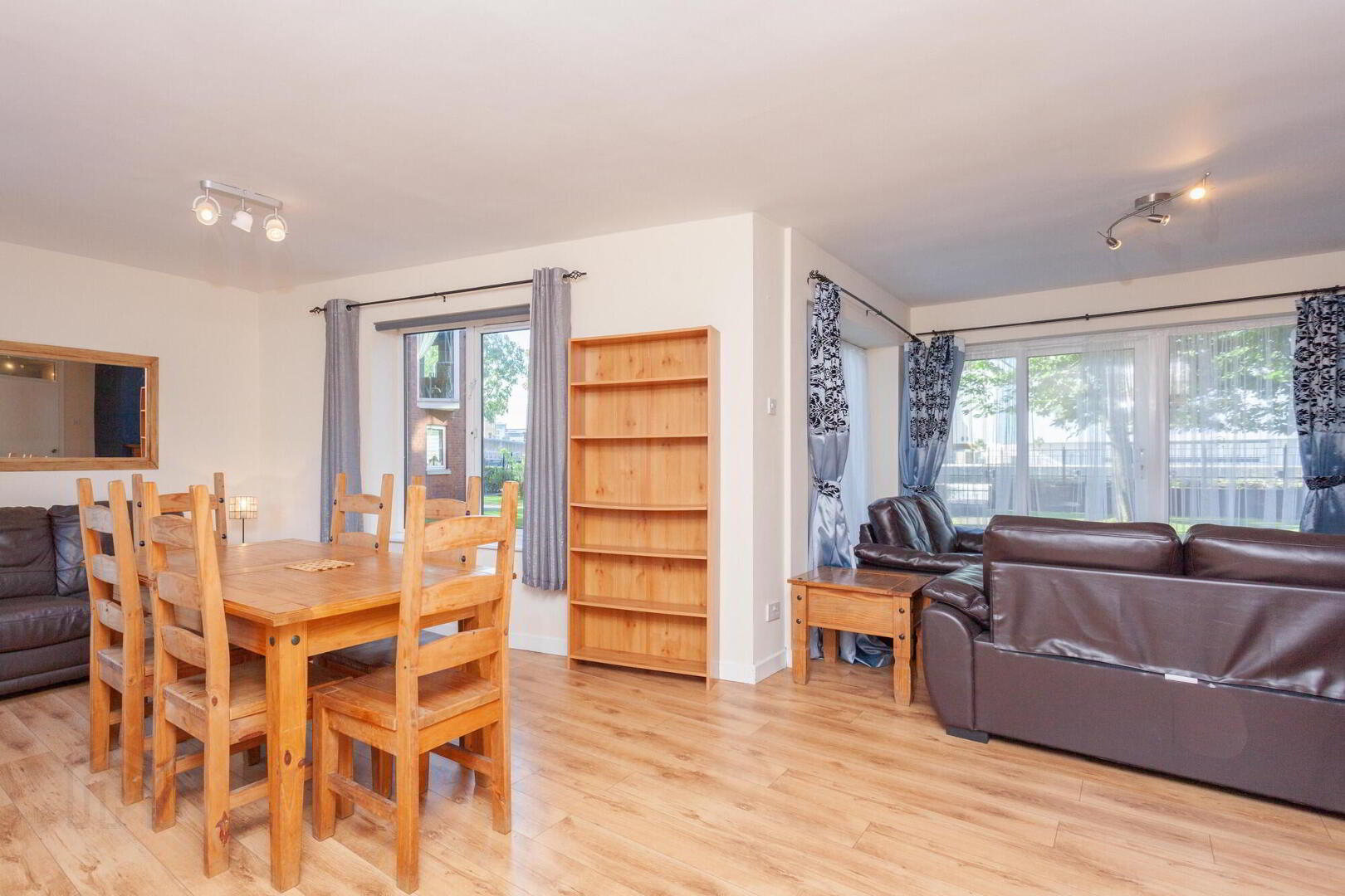 3 Laganview Court 7 of 18