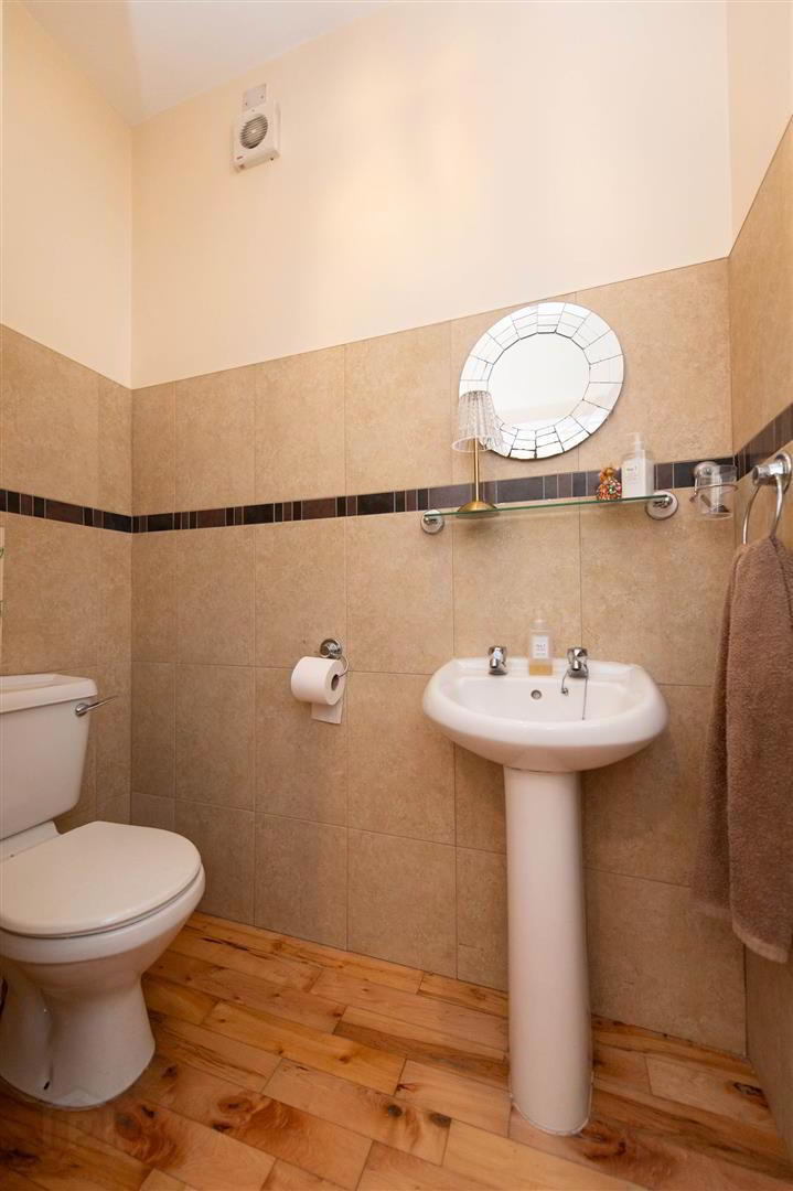 11 Demesne Road 6 of 27