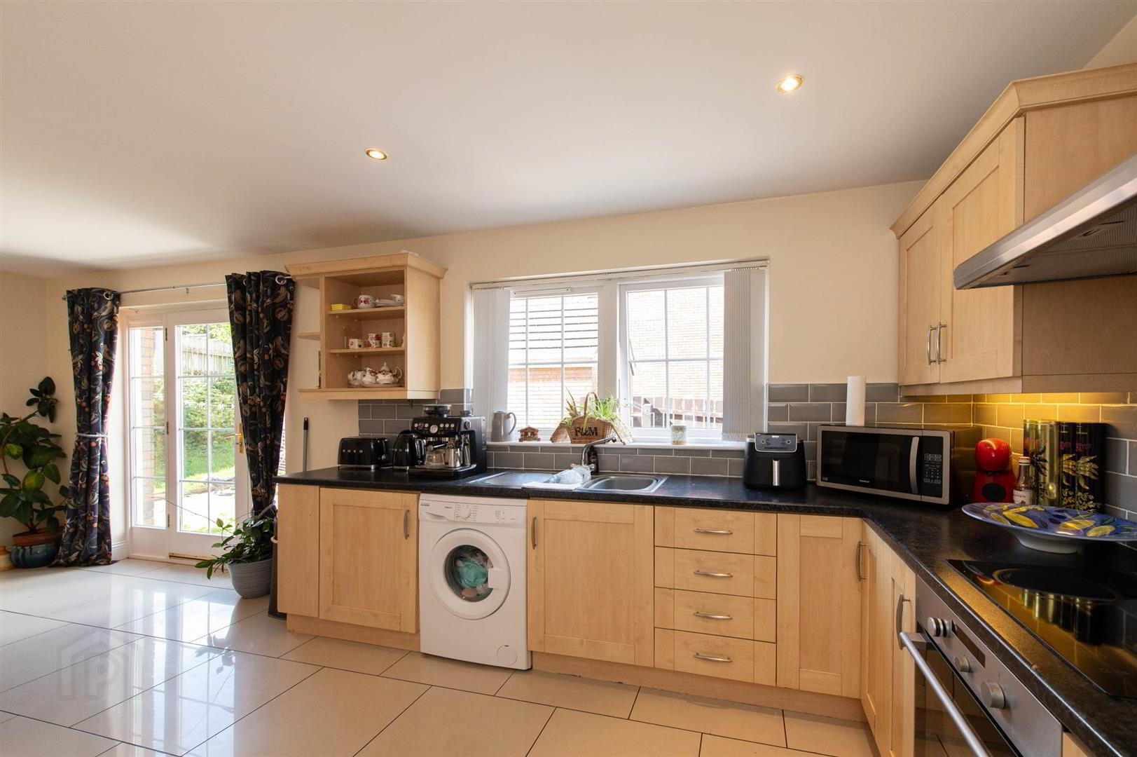 11 Demesne Road 7 of 27