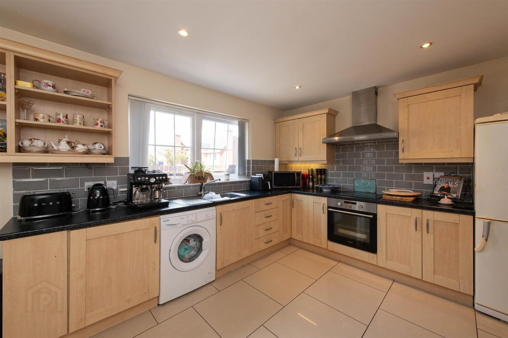 11 Demesne Road 8 of 27
