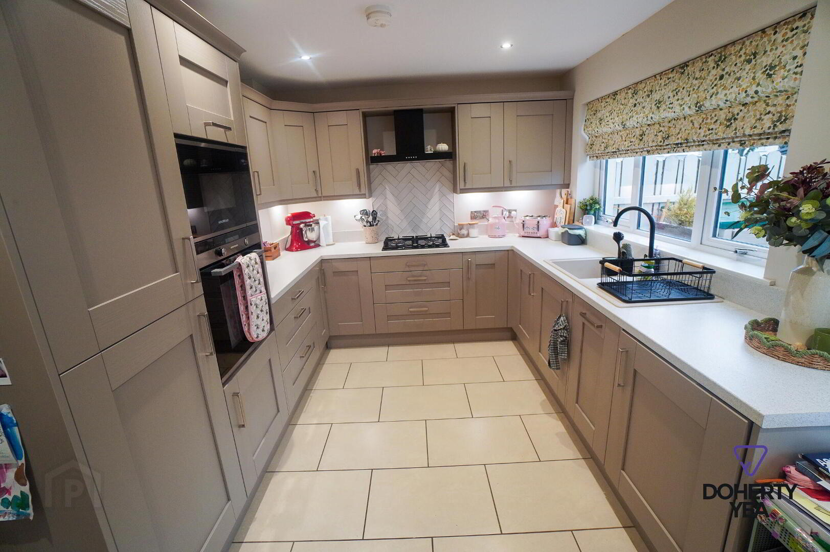 4 Rose Place 6 of 15