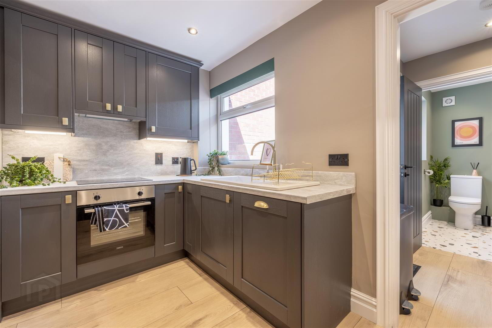 82 Northbrook Street 11 of 29