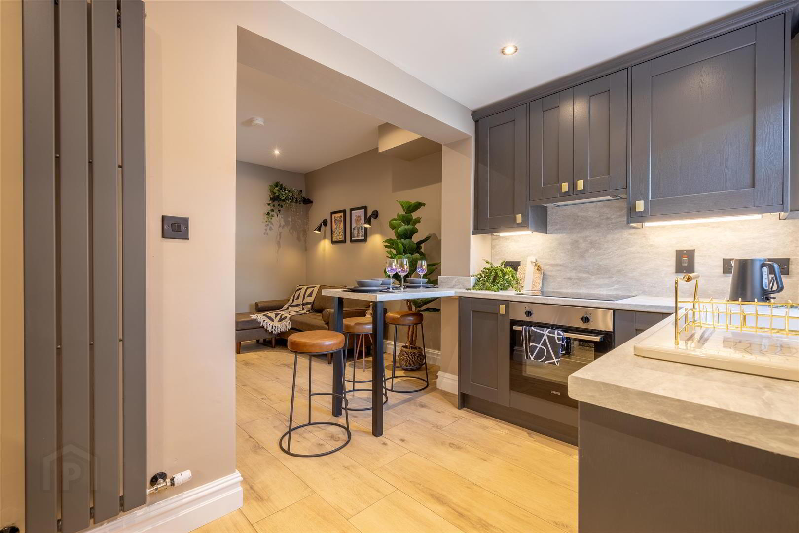 82 Northbrook Street 16 of 29