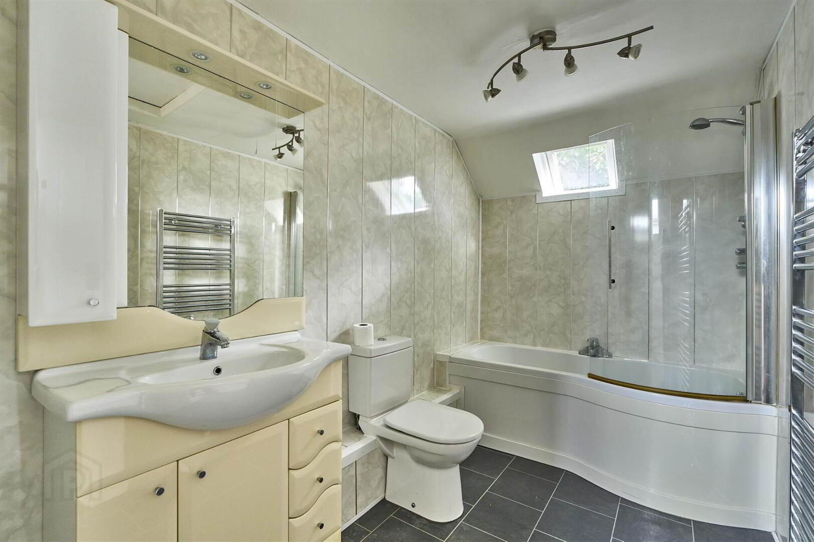 8 Brook Street 16 of 20