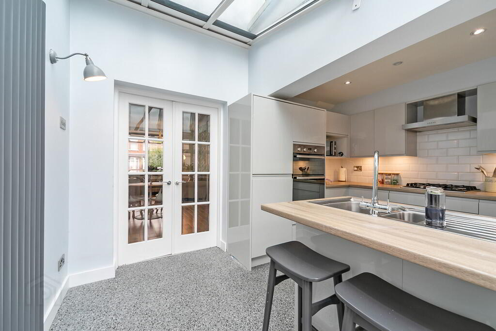 140 Connsbrook Avenue 13 of 28