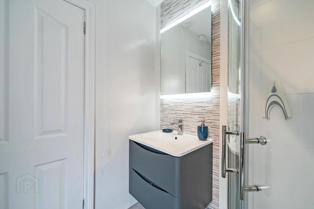 140 Connsbrook Avenue 21 of 28