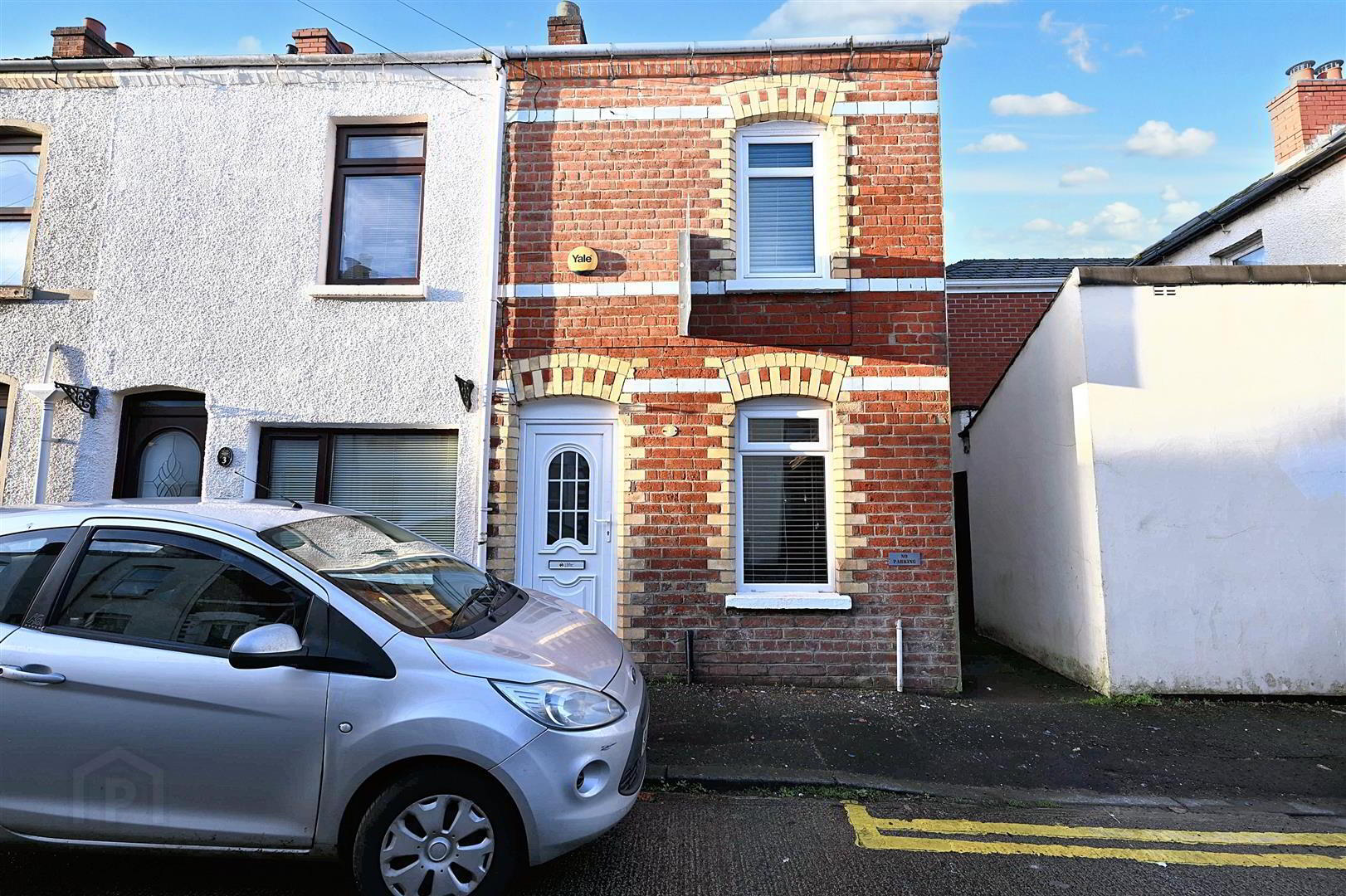 1 Hugh Street 1 of 9