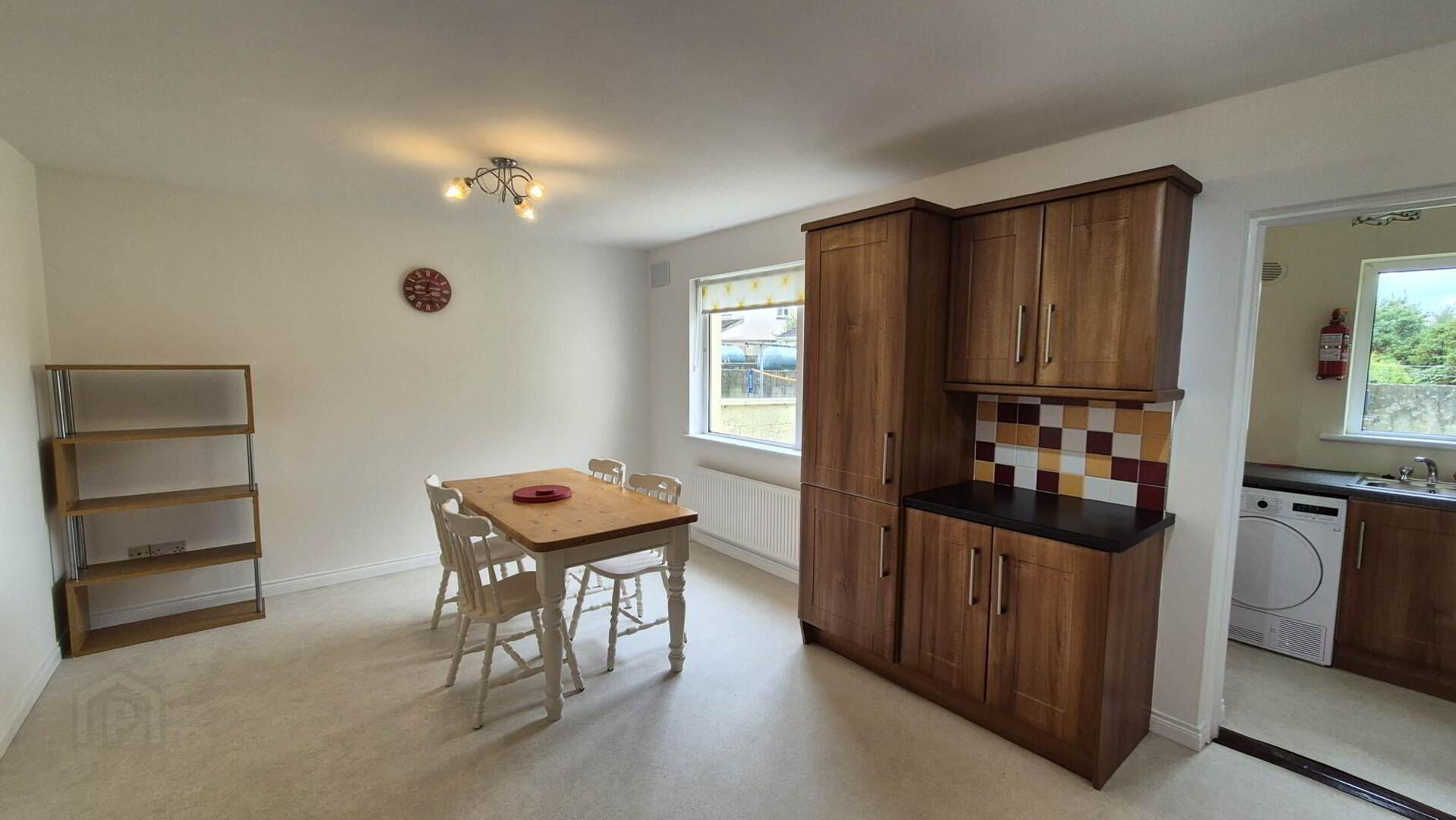 14 Whitethorn Park 6 of 20