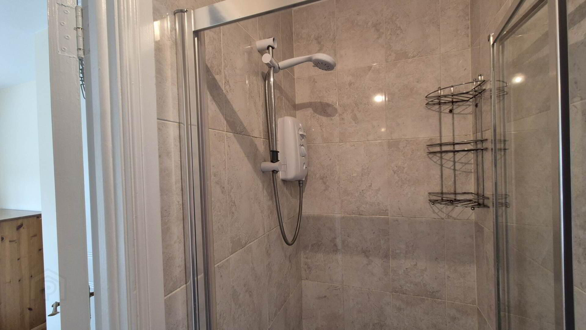14 Whitethorn Park 12 of 20