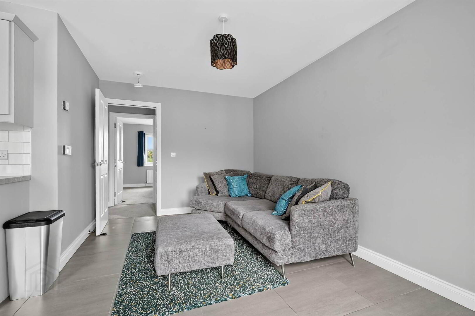 Apt 6, 18 Highgrove Meadows 8 of 16