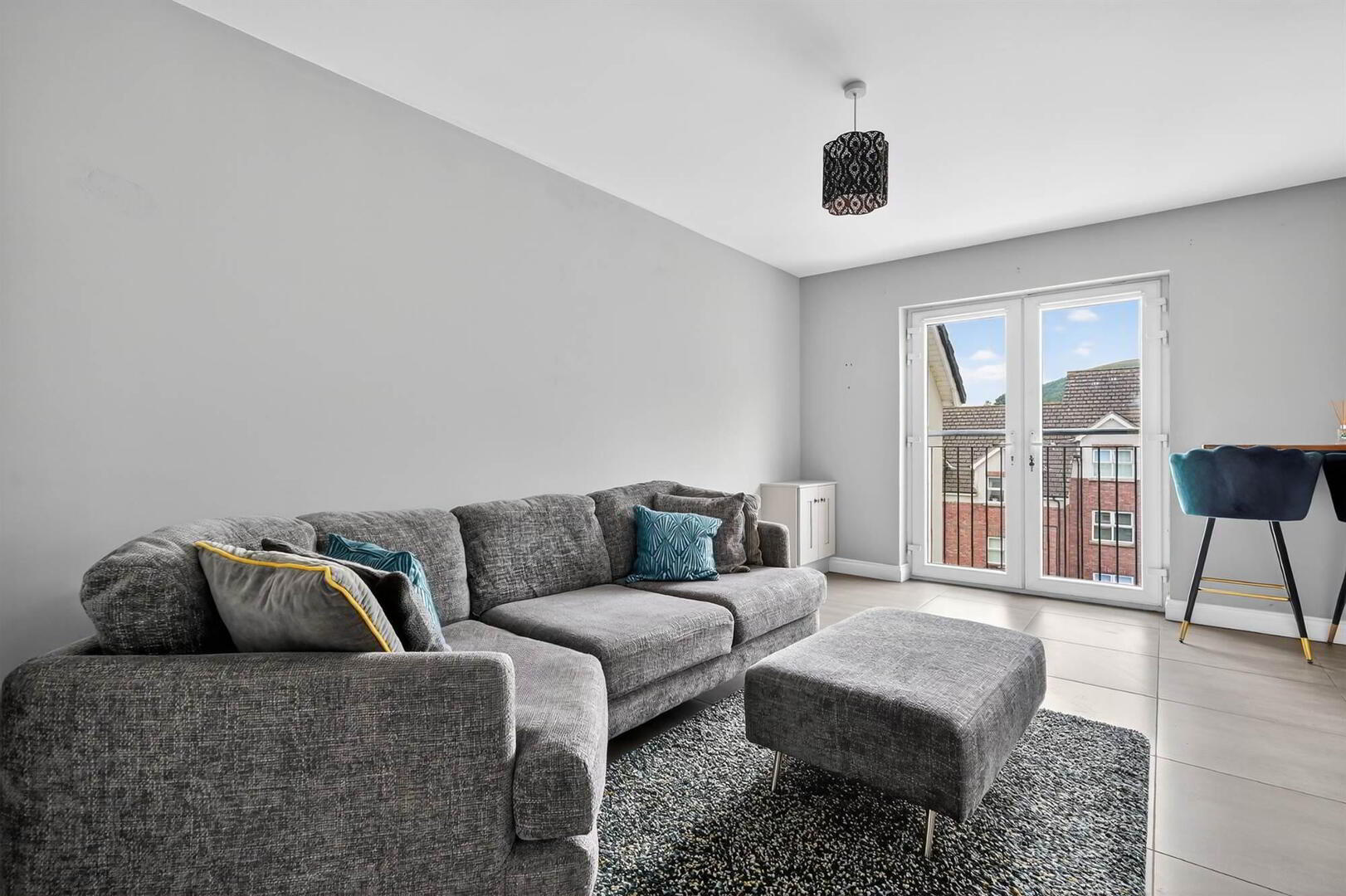 Apt 6, 18 Highgrove Meadows 6 of 16