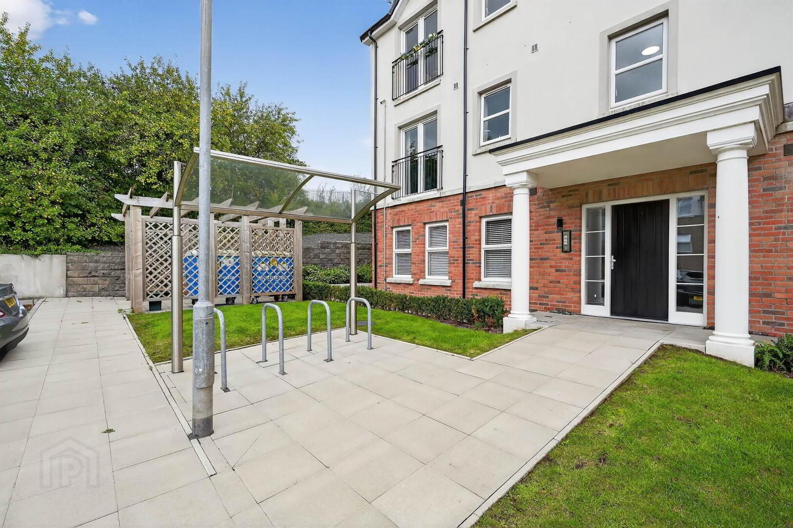 Apt 6, 18 Highgrove Meadows 3 of 16