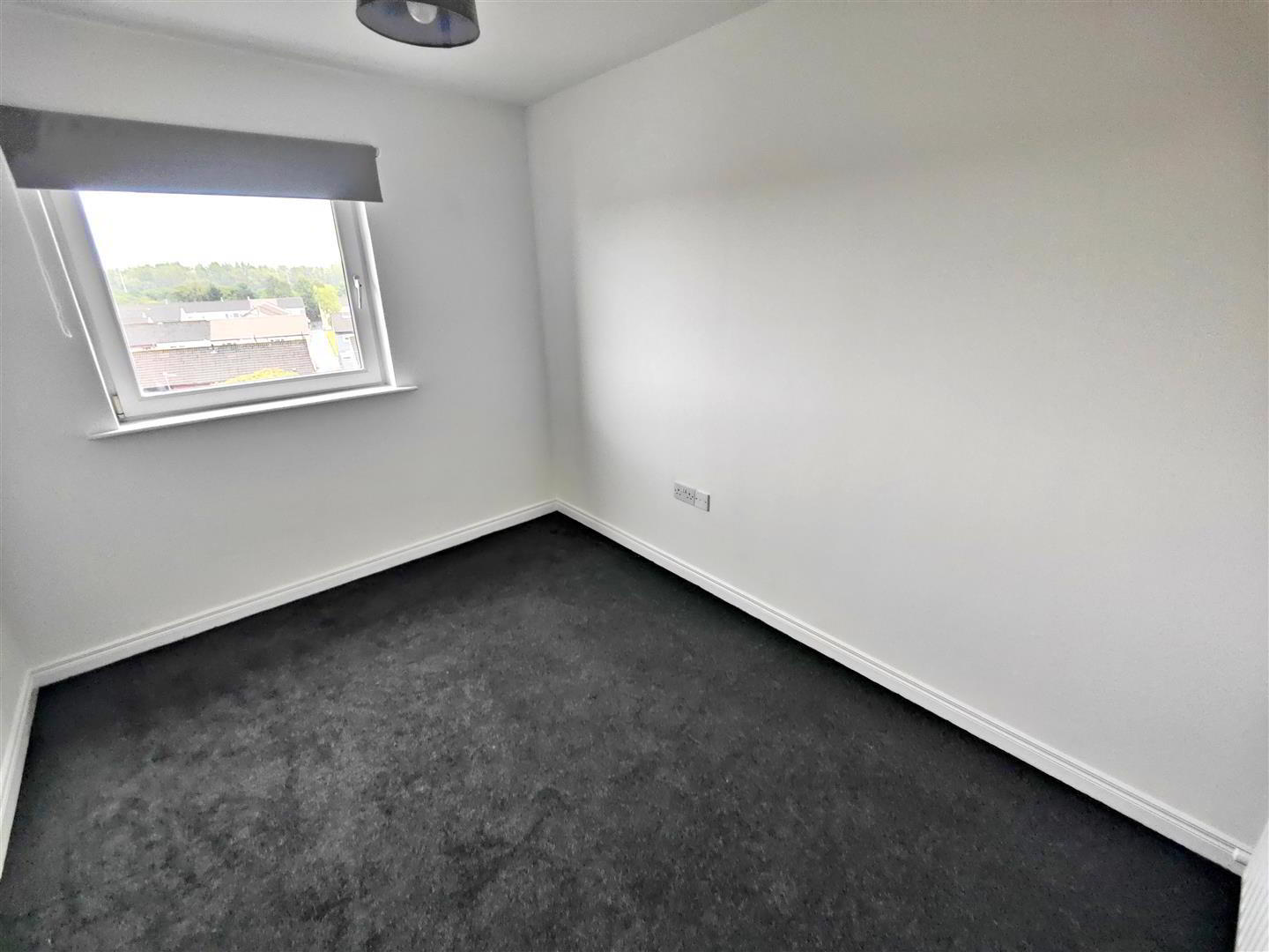 Apt 20 Block E, 678 Shore Road 16 of 17