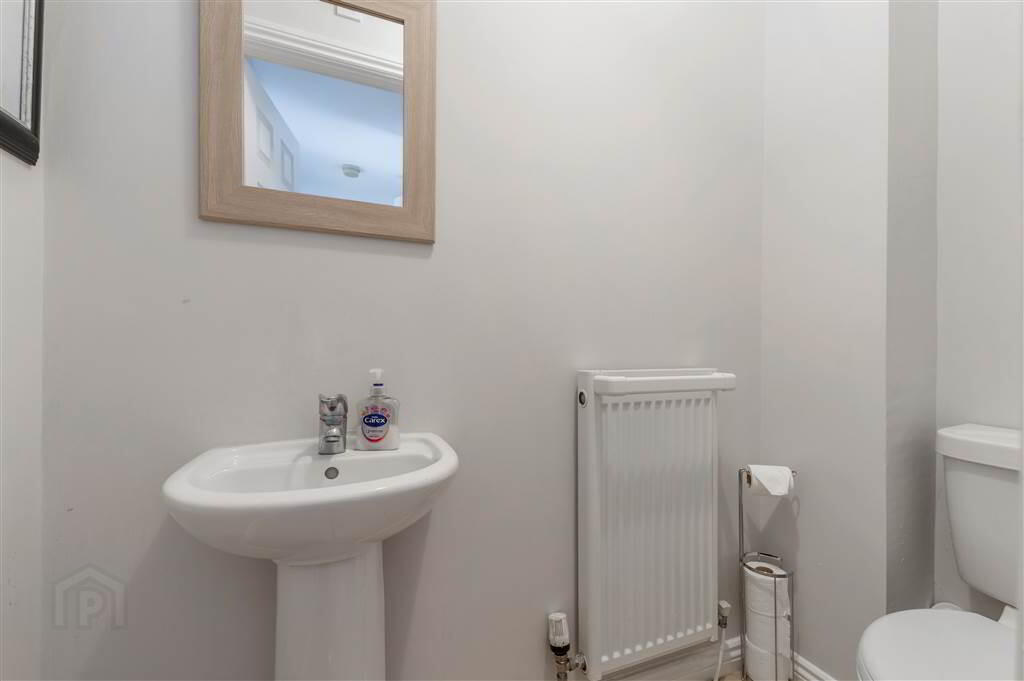 45 St Annes Road 24 of 38