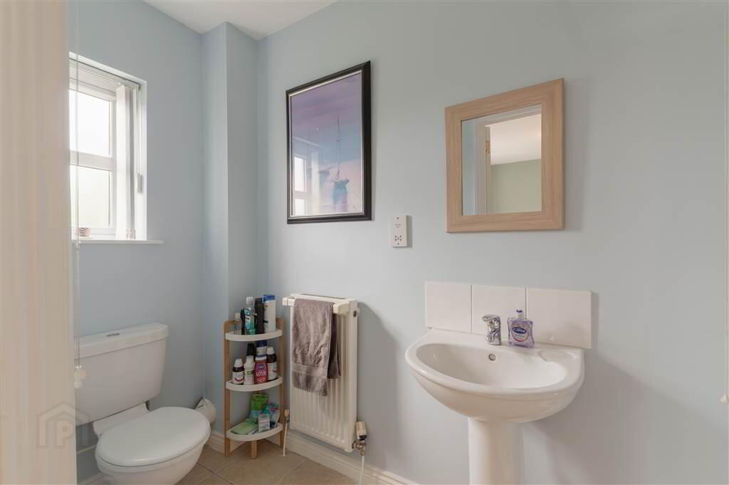45 St Annes Road 28 of 38